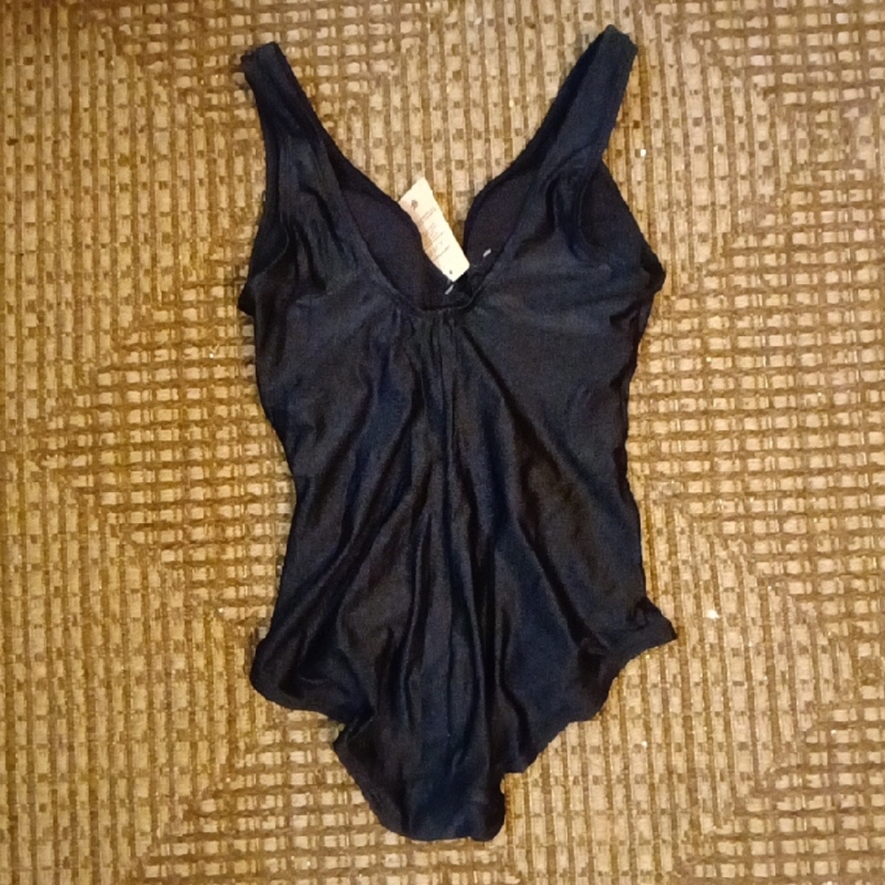 Classic Black V-Neck Ruched One-Piece Swimsuit - Women - Picture 3 of 4